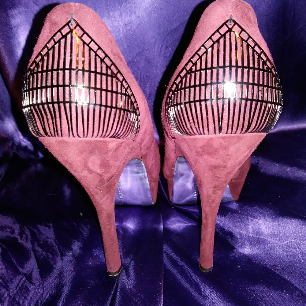 Shoes - Picture 3 of 3